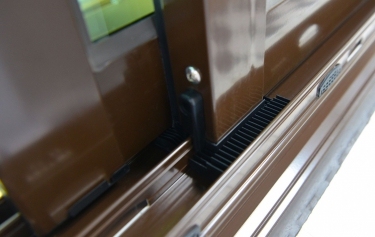 窗戶安裝組風塊